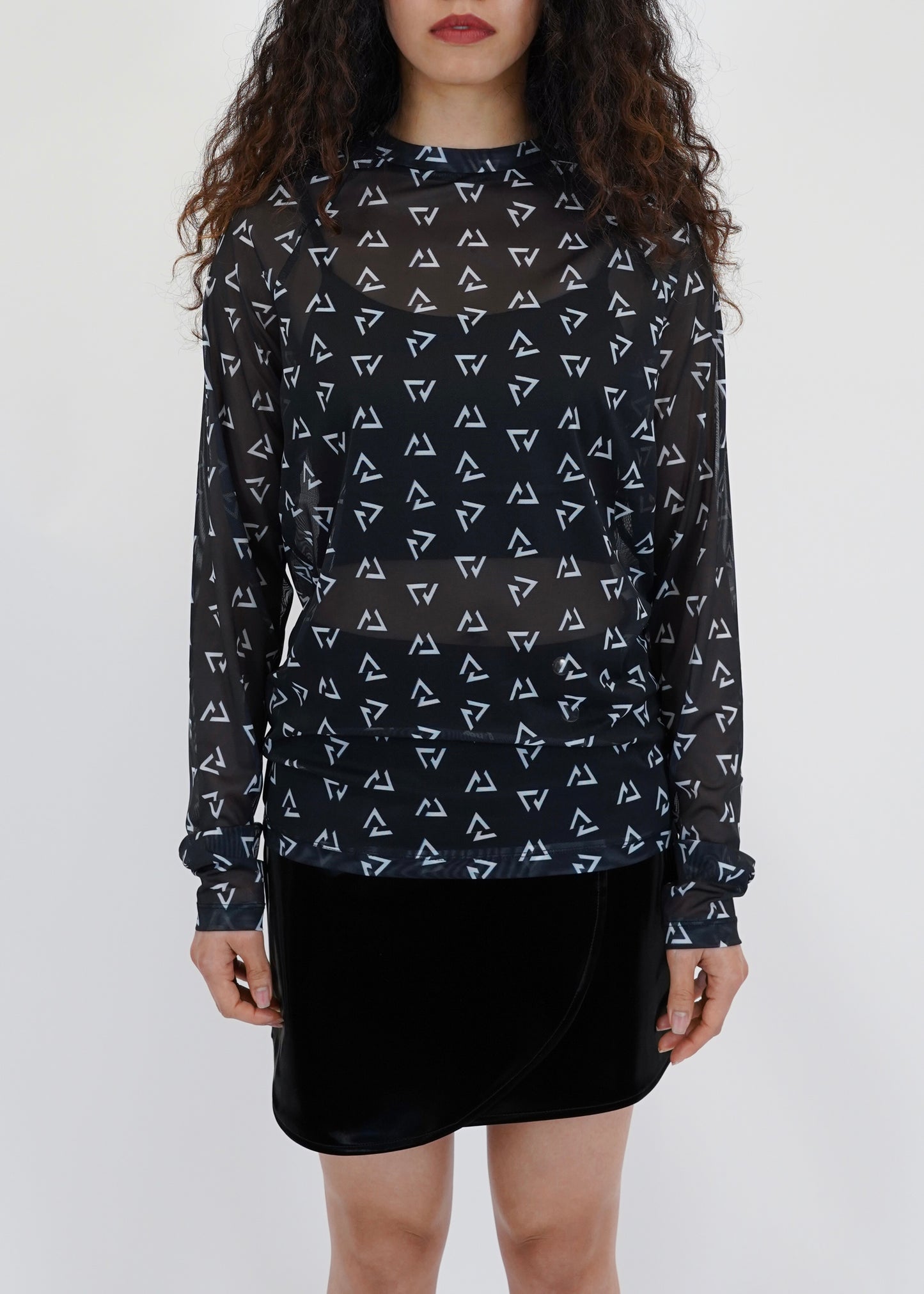 LOGO PRINTED MESH TOP