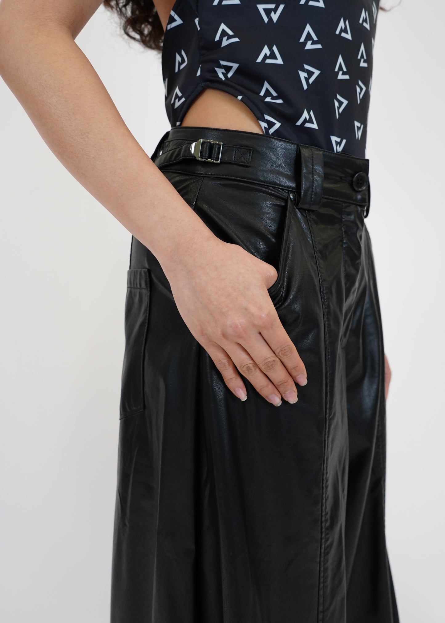 FAUX LEATHER WIDE-LEGS TROUSERS